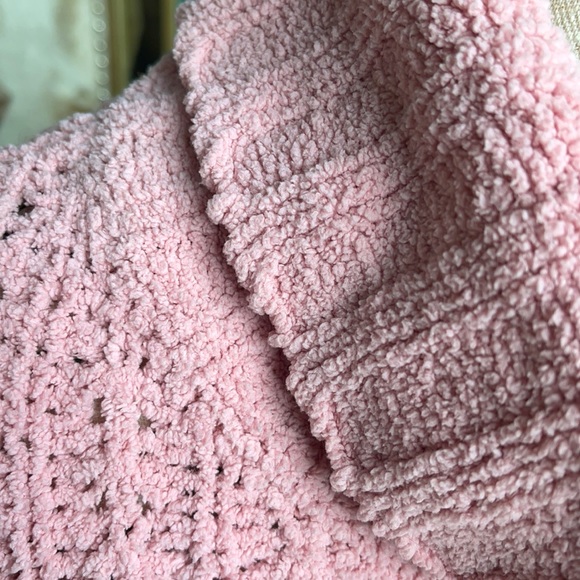 Super Soft & Fuzzy Sweater by “LIZ & Co” - Picture 10 of 13